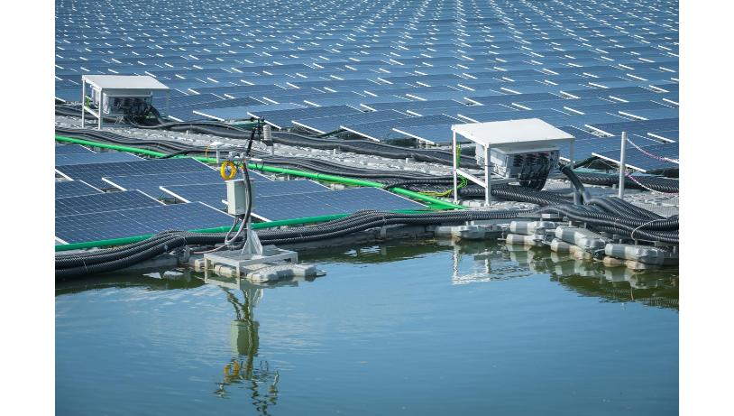 ทุ่นลอยน้ำ